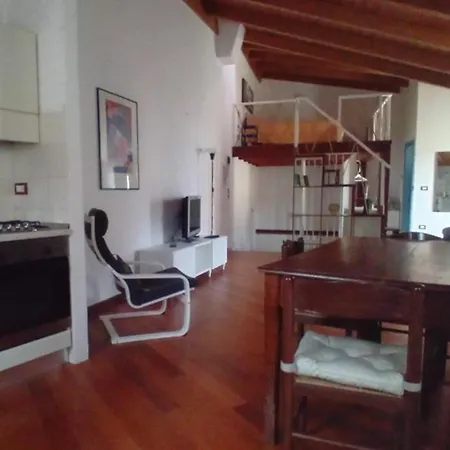 Santa Chiara Apartamento *